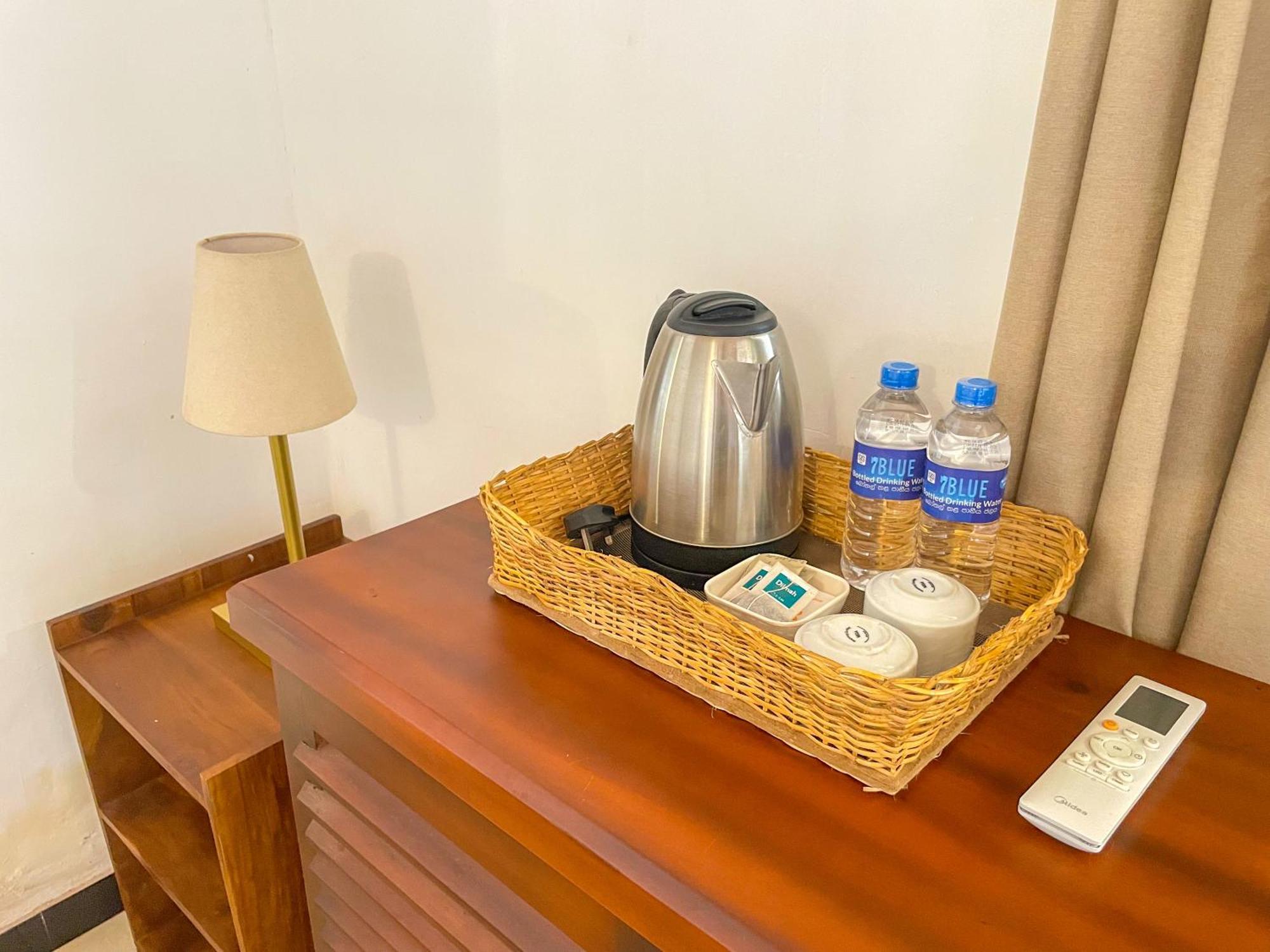 The Barns Villas And Restaurant Negombo Esterno foto
