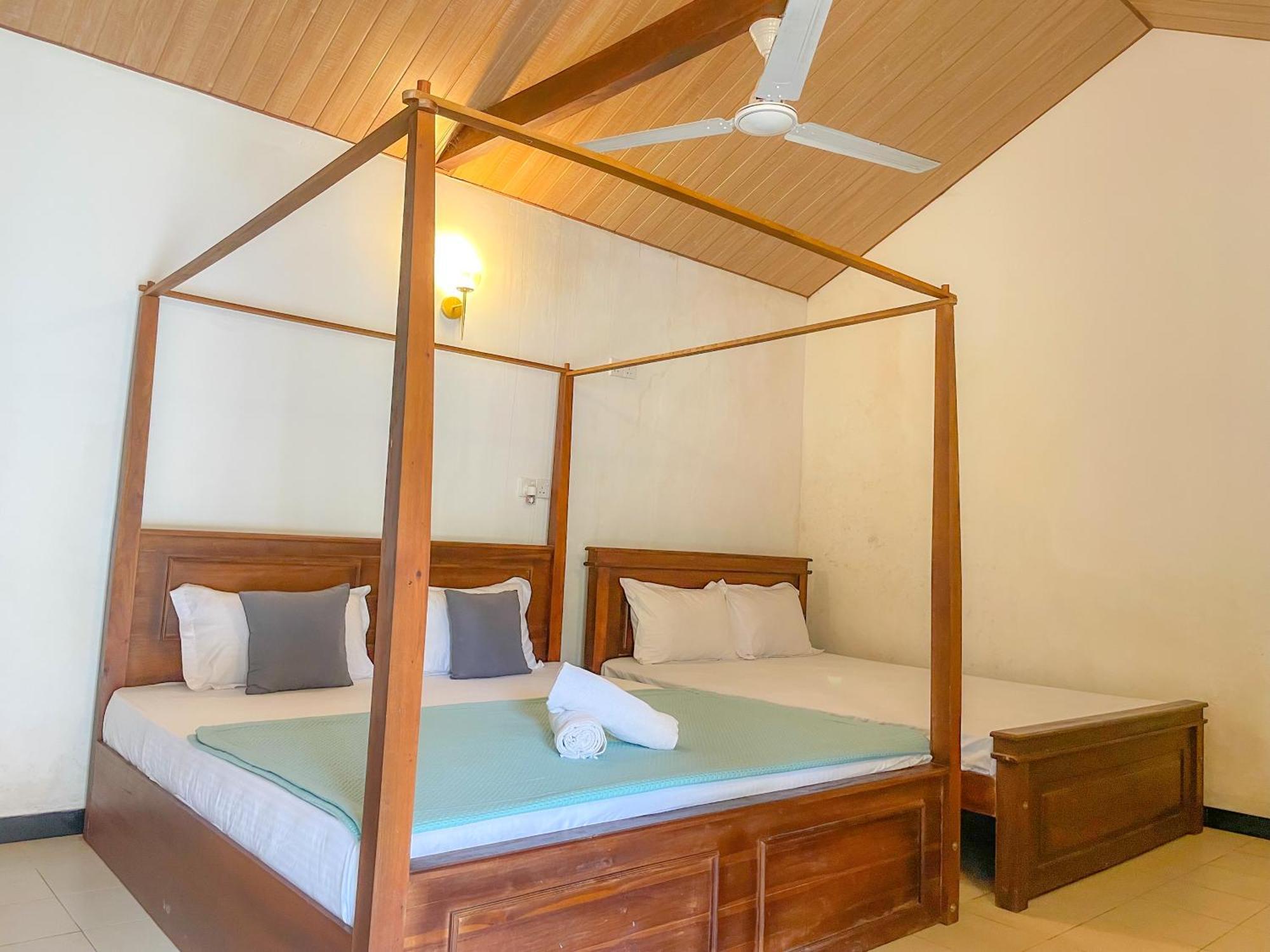 The Barns Villas And Restaurant Negombo Esterno foto