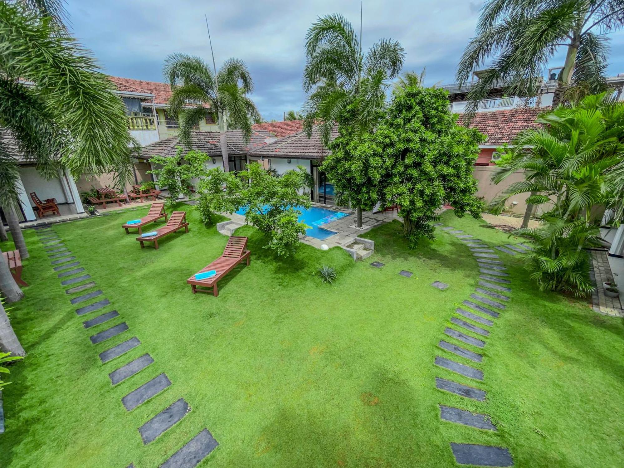 The Barns Villas And Restaurant Negombo Esterno foto